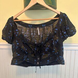 Free people Black Floral Puff Sleeve Crop Top With Buttons & Tie Detail XL